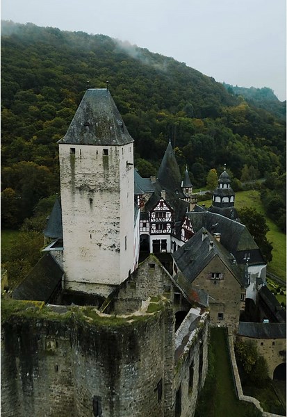 Explore Bürresheim Castle: A Hidden German Treasure