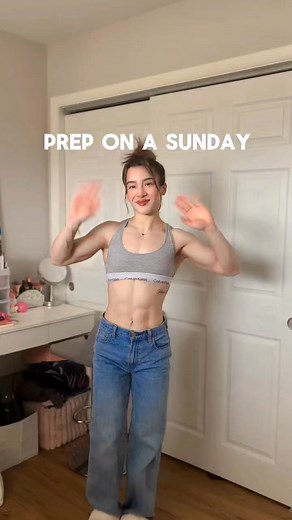 22K views · 1.3K reactions | ☀️Prep on my Sunday rest day☀️. Figure competition! *5 meals a day not all shown in the video.* #gym #gymmotivation #lift #liftheavy #lifting #fit #fitness #muscle #musclemommy | Ruby Rivera fitness | Facebook