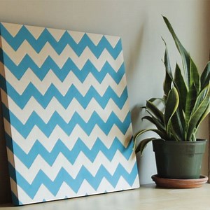 Simple Chevron Pattern Find more great tutorials at Skillshare: http://skl.sh/chevron-pattern | Skillshare