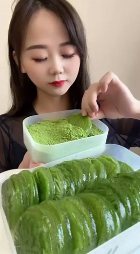 Crunchy Matcha Ice Chips ASMR Eating Video