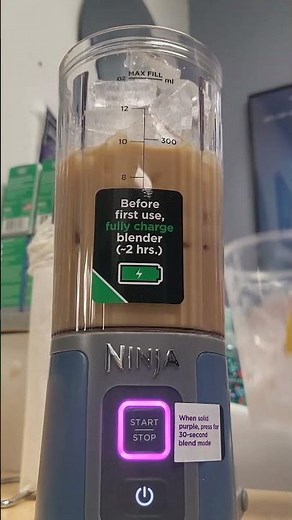 How to use Ninja Blast Portable Blender! ‪@NinjaKitchenUS‬ ‪@TheWeeknd‬ #health