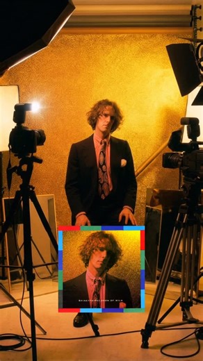 Tommy Reynolds on Instagram: "❗️🔥 | EL BACKSTAGE DEL ROCK. Así se hicieron algunas portadas de los discos más emblemáticos. 🤘🎵 . Spinetta, Fito, Fabiana Cantilo, Miguel Mateos y más forman parte de esta parte del trend viral hecho con IA. 🤖 . ¿Cuál es su favorito? ¿Cuál preparo para la próxima? Si quieren tutorial de cómo hacerlo, escriban en los comentarios. ❤️"