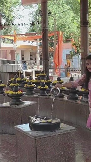 जो शंकर का भक्त होता हैं 🔱📿🪘#shortsfeed #hindudeity #trending #jaimahakal #harharmahadev #mahadev