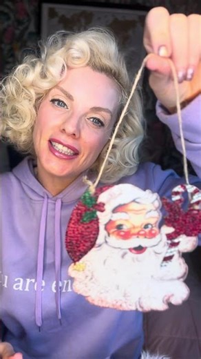 Are you still working on any last minute Christmas bling projects?👀