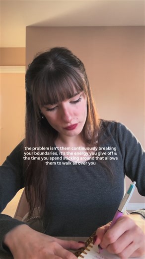 Charlotte 👸🏼 (@thepassiveprincesslife)’s videos with original sound - Charlotte 👸🏼