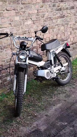 Love for Mopeds: A Yugoslavian Rebuild Journey