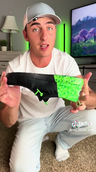 Level up your everyday style with the Minecraft x HeyDude Wally Funk Creeper, combining iconic in-game design with signature HeyDude comfort. Built with an ultralight construction and easy slip-on system, this standout shoe features a bold pixelated Creeper graphic and a flexible outsole made for all-day wear. Elastic laces and a removable cushioned insole deliver a relaxed, comfortable fit whether you’re on the move or kicking back. ##Minecraft##HeyDude##MinecraftShoes##Creeper##GamingStyle