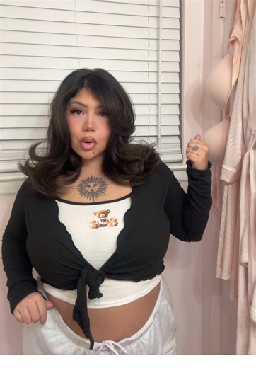 postin a draft, is tiktok working again? Comment if u see me 😭