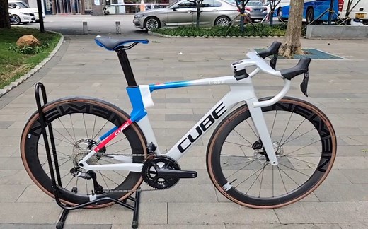 CUBE LITENING C:68X RACE实拍