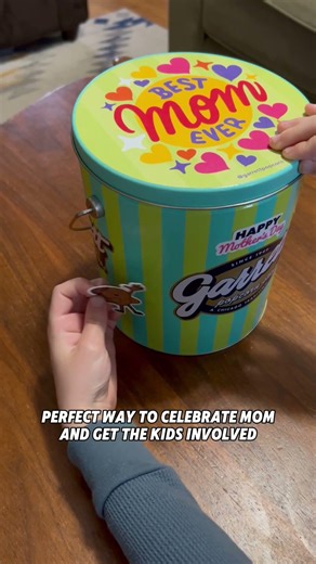 "Decorate for Mom" Gift from Garrett Popcorn
