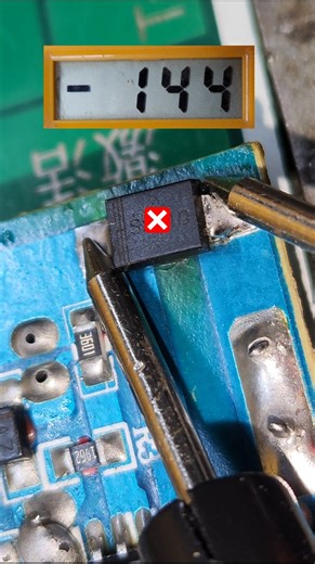 Smd Diode Testing With Digital Multimeter #shorts #smd #diode #multimeter #electrical #tips #guide