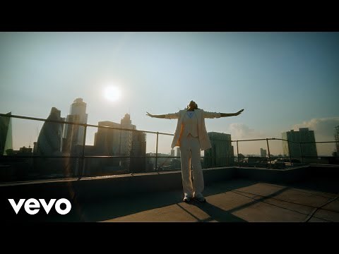 Cat Burns - live more & love more (rooftop performance video)