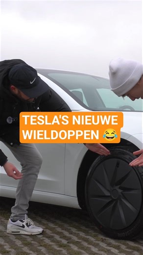 Tesla's nieuwe wieldoppen😂 #tesla #model3 #standard #standaard