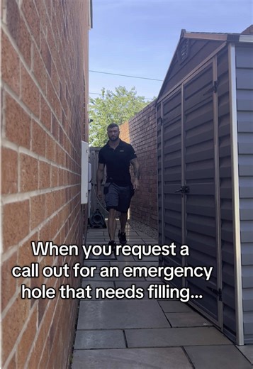 Do you want my number ? #hunk #muscle #tradie