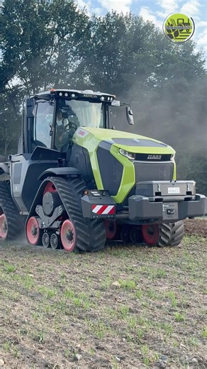 Der Große auf dem Acker • Grubbern • Bodenbearbeitung • Tillage • Claas Xerion 12.650 • Köckerling