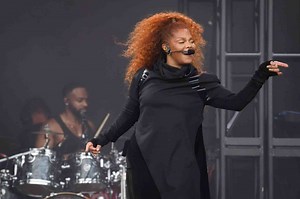 Janet Jackson’s Concert Gets Freaky On Stage, Tongues Down Her Backup Dancer