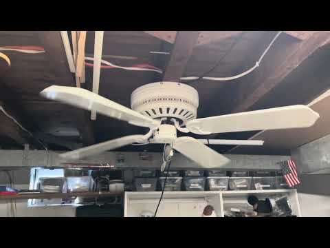 Unknown Generic Hugger Ceiling Fan
