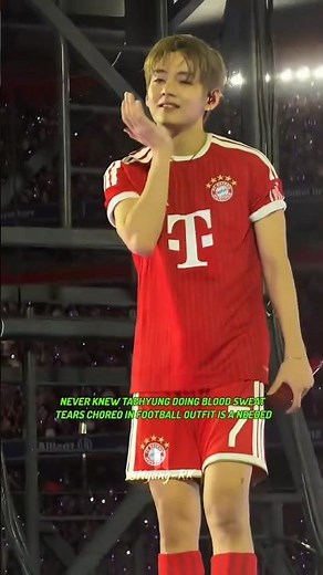 TAEHYUNG DOING BLOOD SWEAT TEARS CHOREO IN FOOTBALL OUTFIT🔥 Munich Concert D2
