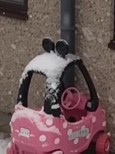 Be careful out there driving in the snow! (especially young inexperienced drivers) This one's lost control and hit a wall. Done a runner. No plates. Obviously stolen. | Northern Ireland Craic