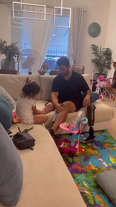 982K views · 10K reactions | 凉 Ένα συγκινητικό βίντεο μοιράστηκε με τους ακόλουθούς του στο Instagram ο Ετεοκλής Παύλου. Η κορούλα του, του ζήτησε για πρώτη φορά να αφαιρέσει το πρόσθετο μέλος. Instagram: eteoklispavlou #ReaderGr | Reader.gr | Facebook