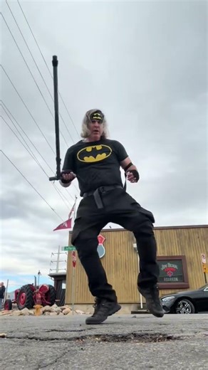 Batman dancing Crank That Soulja Boy cane #dance #gotham #wizardgodsword #hiphop #dancevideo #sigma