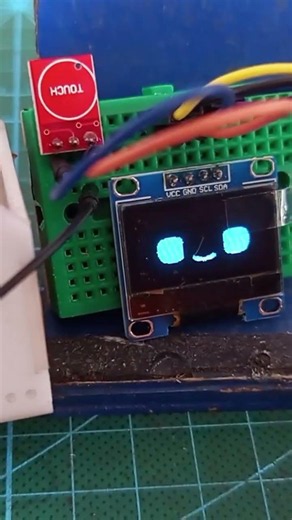 Animasi LCD Oled dgn Arduino dan casing acrylic cutting #oled #casing #arduino #fyp #reels #shorts