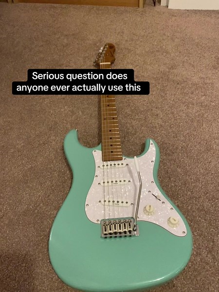 Exploring Unique Stratocaster Guitar Sounds and Techniques