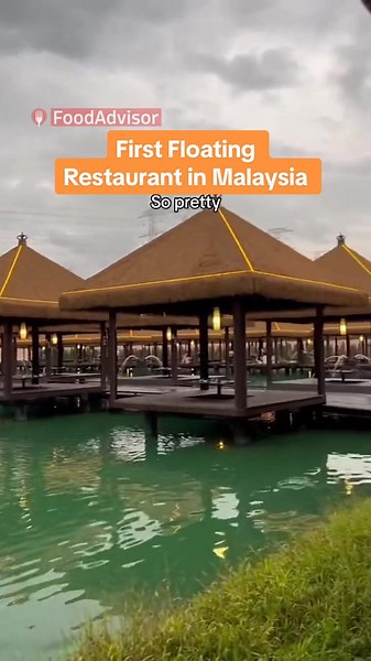 Monkey’s Canopy Floating Restaurant Malaysia – Thai & Chinese