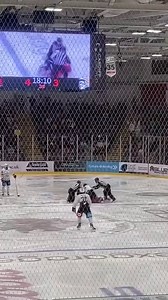 EIHL fight tonight In Cardiff Devils vs Belfast Giants - Josh Batch vs Oliver Cooper Thanks to Rhys | Hockey Fights UK