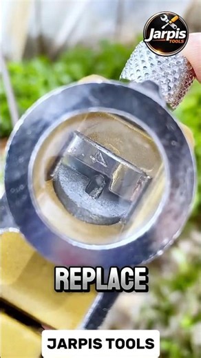 Straighten a Bent Saw Blade in Seconds Without Replacing It