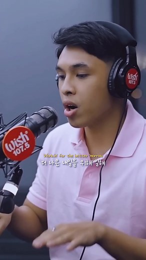 듣자마자 분위기 힙해지는 띵곡✨ 🎧 Young CoCoa - Manila ☁️ 가사 (lyrics) Urban Jungle, steppin' on a puddle 도시 속 정글에서, 물 웅덩이를 밟으면서 Mind race ejaculate the thoughts that's in the bubble 물거품 같은 생각들을 머릿속에서 빠르게 뱉어내지 Workin' for the better 'morrow, workin' for the payday 더 나은 내일을 위해 일해, 월급날을 위해서 일해 Rememberin' the things that's in the past that's in the heyday 좋았던 시절의 누리던 것들을 기억 속에 묻고 Way way, back back, when when, time right 아주 오래전에, 좋았던 때에 Sneakers so white white, comin' through the city 하얀 운동화를 신고 도시로 넘어와서 Comin'