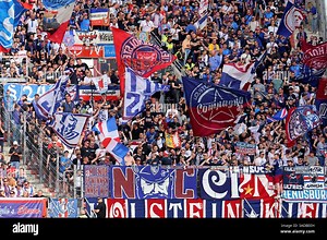 Mainz, Deutschland. 05th Apr, 2025. Mainz, Deutschland 05. April 2025: 1. BL - 2024/2025 - FSV Mainz 05 vs. Holstein Kiel Im Bild: Fankurve mit den mitgereisten Fans von Holstein Kiel. // DFL regulations prohibit any use of photographs as image sequences and/or quasi-video // Credit: dpa/Alamy Live News Stock Photo - Alamy