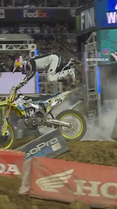 Ken Roczen’s crash at the Nashville round of the Monster Energy Supercross Championship was absolutely brutal. Roczen was bucked from his RM-Z after a shock failure as he entered the whoops. | Transmoto