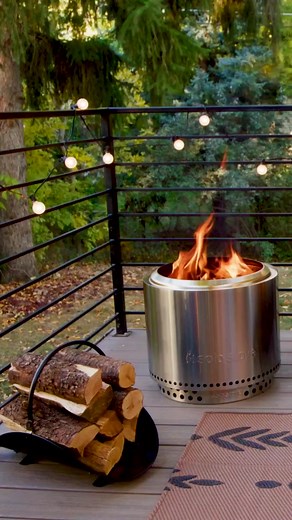 This holiday season, we've got something that will definitely put you in the holiday spirit. Introducing the Cozy Holiday Bonfire, the newest addition to our Frndly TV lineup starting tomorrow! This 24/7 outdoor bonfire is sure to give your living room the cozy ambiance of a real bonfire, all from the comfort of your own home. #CozyHolidayBonfire #SoloStove #fireplace