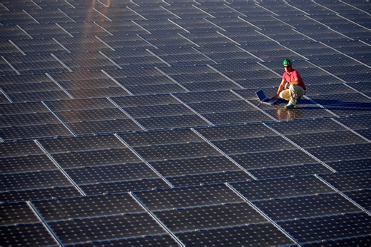 The Guide to AI in Field Service Management | IBM