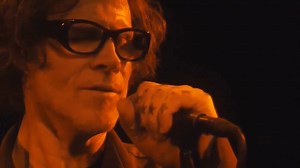 Mark Lanegan with Anthony Bourdain • Parts Unknown • This episode of Anthony Bourdain's show Parts Unknown aired November 2017. Bourdain dines with singer-songwriter Mark Lanegan in Seattle with the last part of the clip showing various people lip syncing to Lanegan's song "Strange Religion" R.I.P to both men 🖤 | The YEAR Grunge BROKE