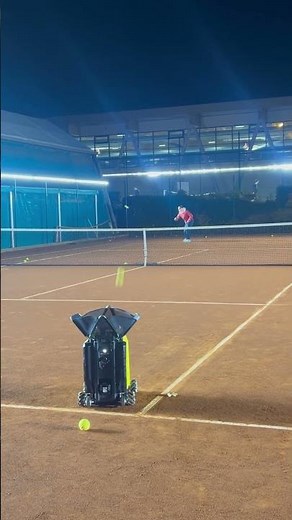 Sportbot moving tennis ball machine in Brussels🇧🇪
