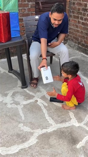 bacche ne jeta free gifts ap bhi try kro or gifts le jao 🎁