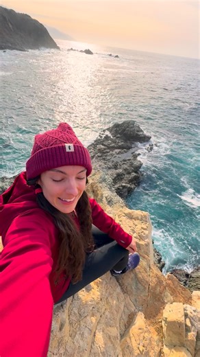 April | adventures + travel planning on Instagram: "I now understand the hype about Big Sur 🌅😍 Highway 1 is by far one of the most scenic roads we’ve ever driven on. There’s so many stunning vista points and hikes! Exploring Big Sur was actually a last minute plan so we just drove and stopped at every spot we saw on Google Maps. I think we saw the highlights but there’s still so much more to see and do and I can’t wait to get back out there! 🦭✨ If you watched my vlog then you heard my little