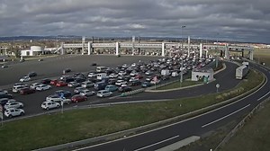 Bouchon sur l'autoroute A71 au péage de Clermont-Ferrand direction Paris / Bourges. | Autoroutes Info Trafic France