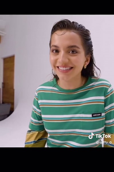 Isabela Merced en The Tonight Show: Un Edit Increíble