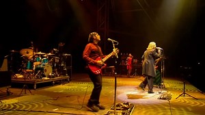 David Bowie - Golden Years 1976 Live 2000 | memory music