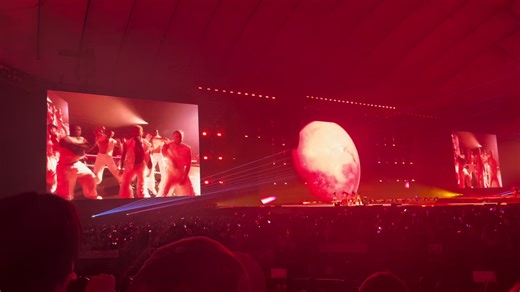 Blackpink's Jennie Shines at Tokyo Dome Concert