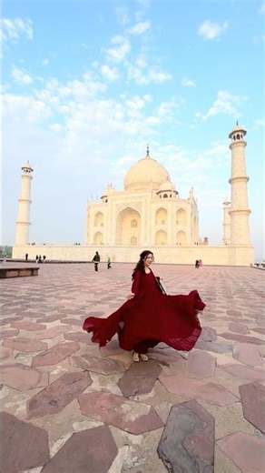 “A Love That Built the Taj Mahal 🥺”