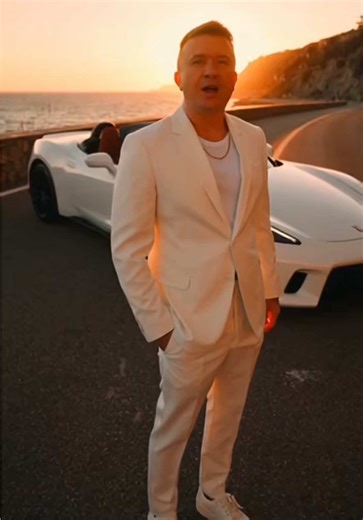 Capri — blue grottos, white Ferrari winding the coast 🔥 White mood luxury drive at sunset 🏻 All white Capri vibes. Who's driving with me? 👇 Follow for daily motivation & luxury vibes: TikTok: https://www.tiktok.com/@zimaletahomes Instagram: https://www.instagram.com/leveluplyricsdaily YouTube: https://youtube.com/@leveluplyricsdaily #WhiteMood #CapriItaly #LuxuryDrive #GoldenHour #FYP