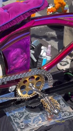 This vintage bike is absolutely insane #vintage #custom #bicycle