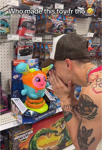 Fun Scare Prank with Toy Recording Device