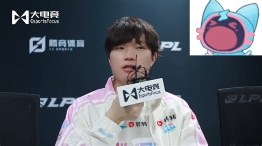 BLG3:0WBG后bin在接受专访时被梦魇开大了，一脸懵逼😳原因是左手出门后随手关灯：我还以为这是门的开关😂，xun笑着说bin练得不错但和我比还得练🤣