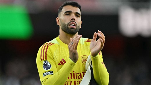 David Raya signs new Arsenal contract with pay rise but no extension as Gunners keep announcement under wraps | Goal.com Singapore