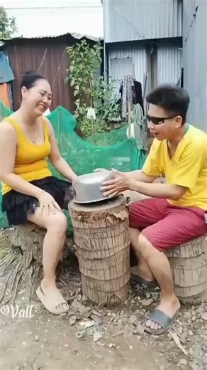 #timelapse,peeking at a beautiful girl cooking in the forest (middle of the forest), survival